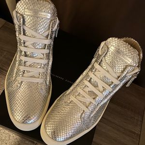 Brand New Never Worn Giuseppe Zanottis. Size 15 (48).